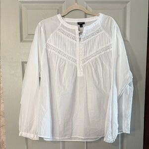 torrid White Cotton Lace-Trim Peasant Blouse